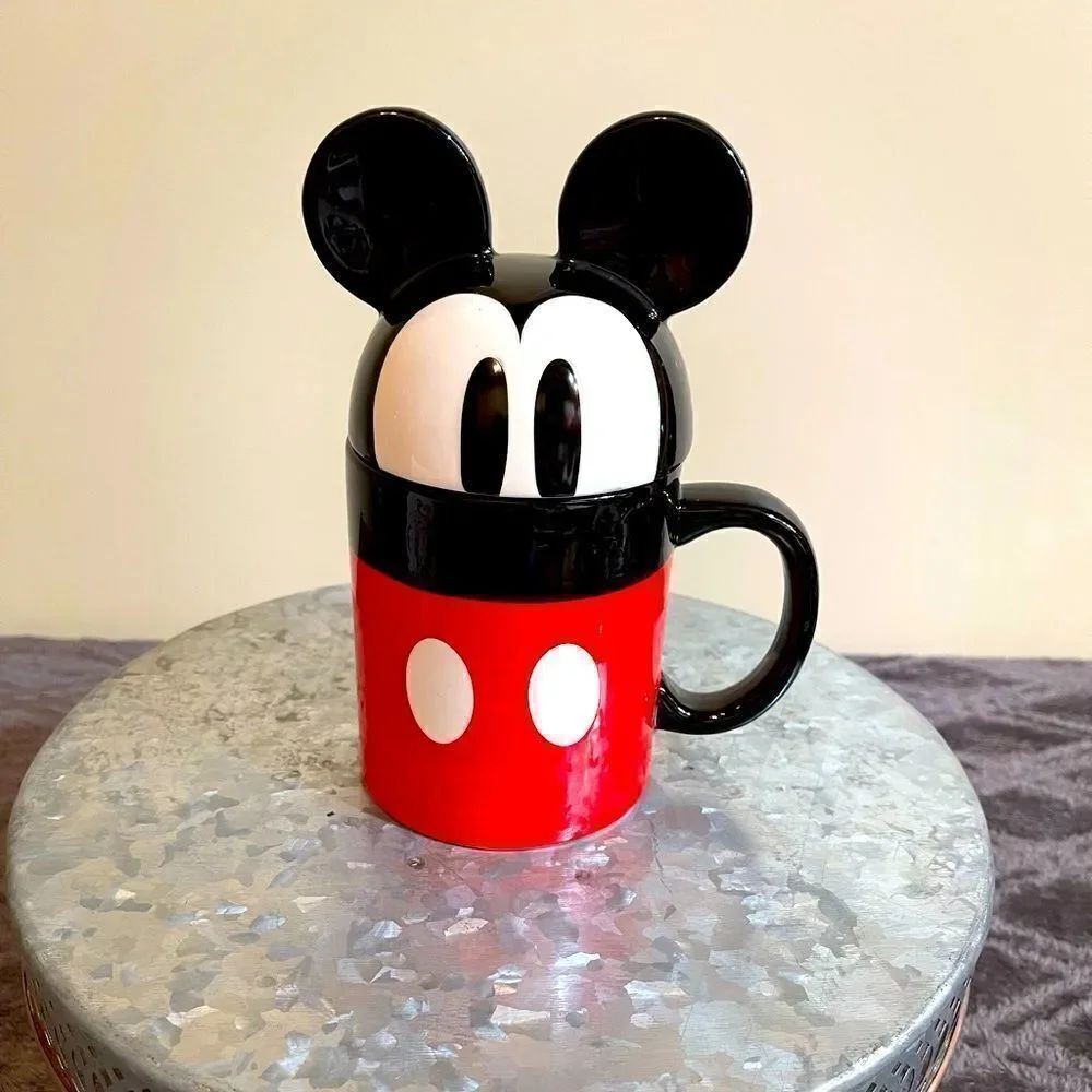 Disney Mickey Mouse ceramic mug with topper/lid black & red NWT